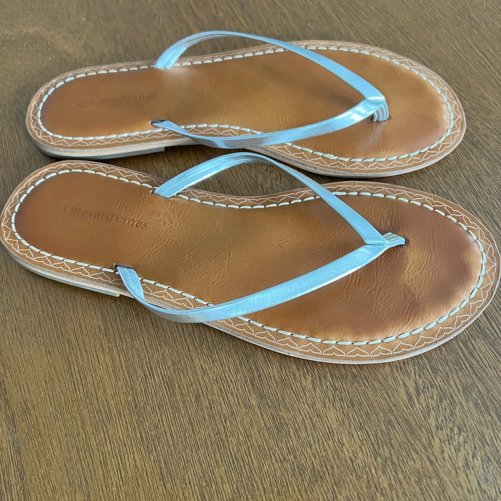 Silver Flip-flops Vineyard Vines